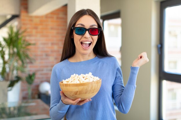 Se sentir choqué en riant et en célébrant le succès