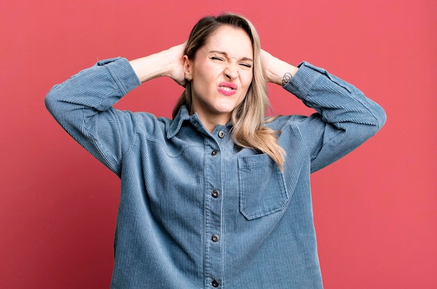 se sentir frustré et ennuyé malade et fatigué de l'échec marre des tâches ennuyeuses ennuyeuses