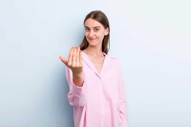 Se sentir heureux de réussir et confiant face à un défi et dire de l'amener ou de vous souhaiter la bienvenue