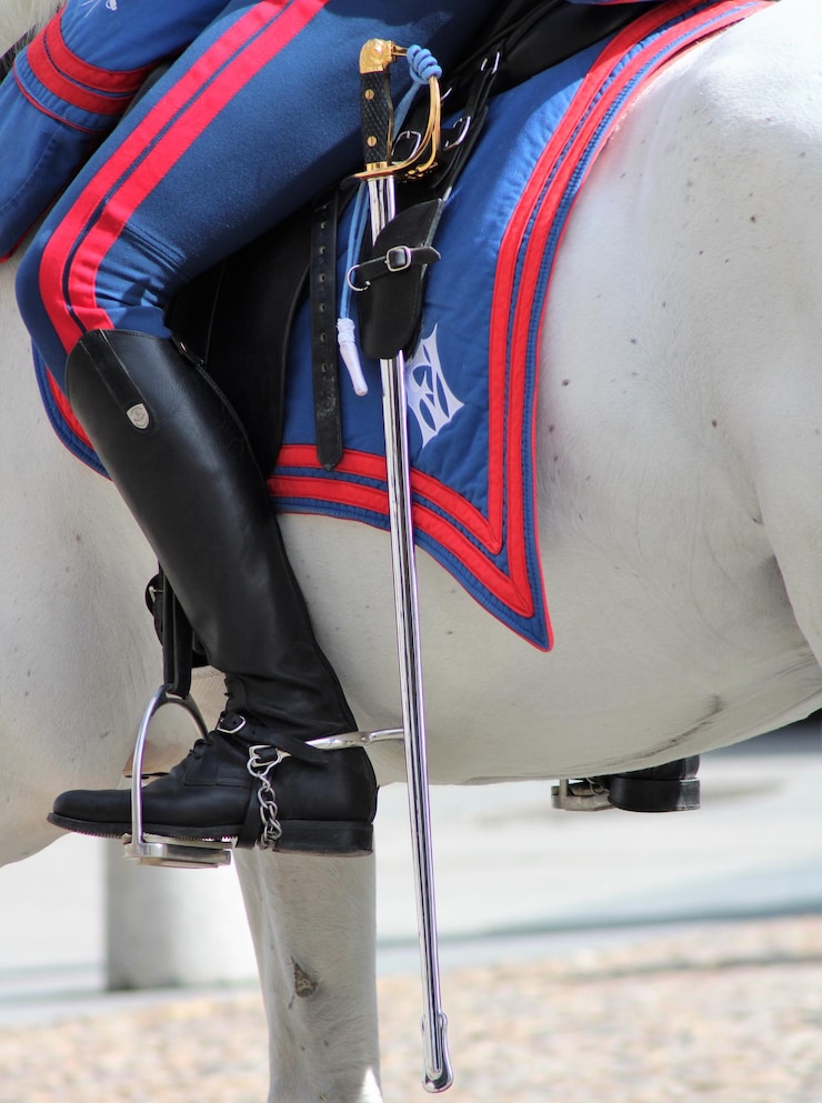 Photo section inférieure d'un homme à cheval