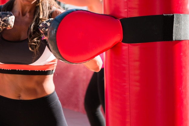 Section médiane de la boxe féminine