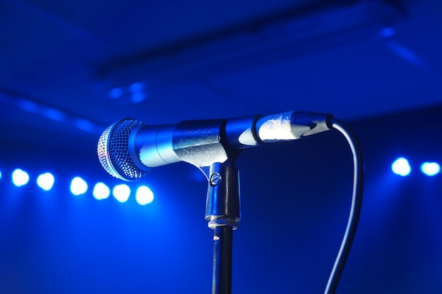 Section médiane du microphone sur scène