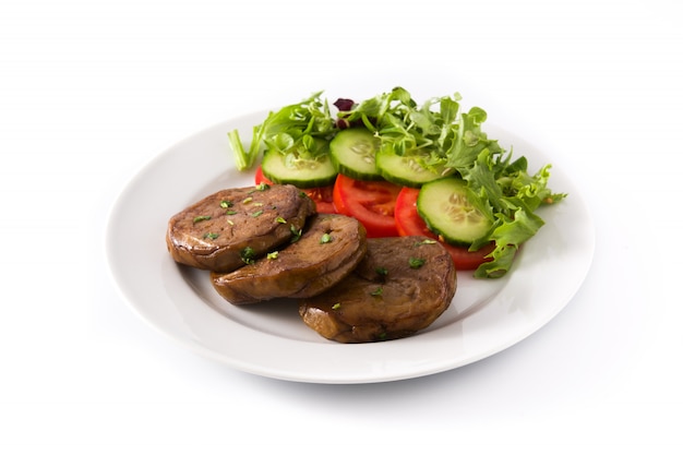 Seitan aux légumes isolés. Fausse viande.