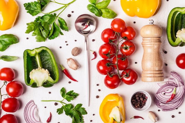 Sélection de légumes biologiques frais Nourriture saine et concept de cuisine