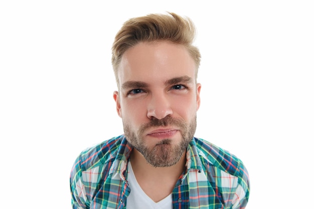 Selfie sérieux homme sur fond selfie homme en studio photo de selfie homme portant une chemise à carreaux selfie homme isolé sur blanc