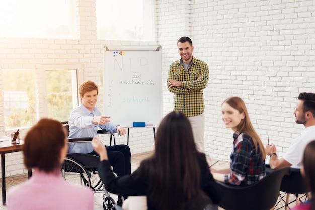 Séminaire sur le développement personnel dans la vie.