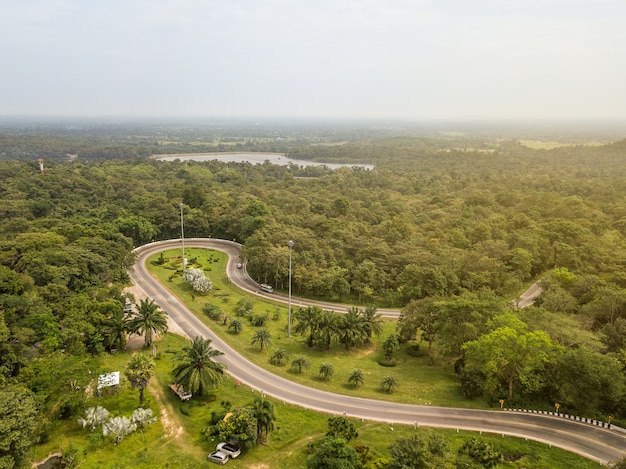 Sentier sinueux Khong Ping Ngu