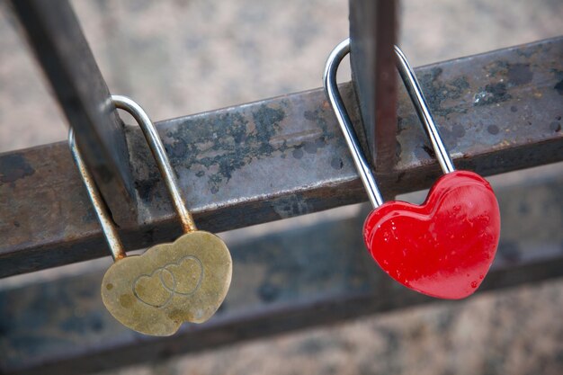 Serrures de coeur pour les amoureux