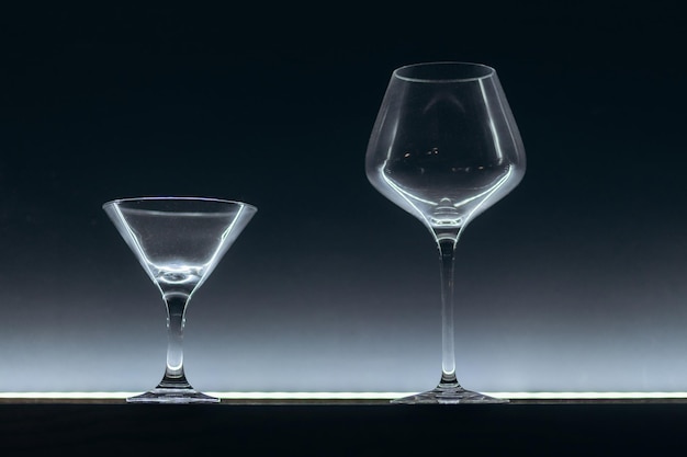 Sertie de différents verres vides