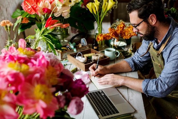 Service de travail de propriétaire de fleuriste