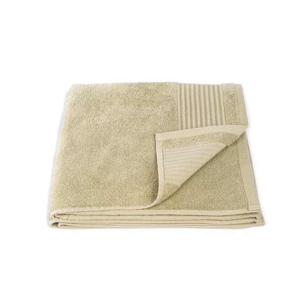 Serviette de bain isolé sur fond blanc