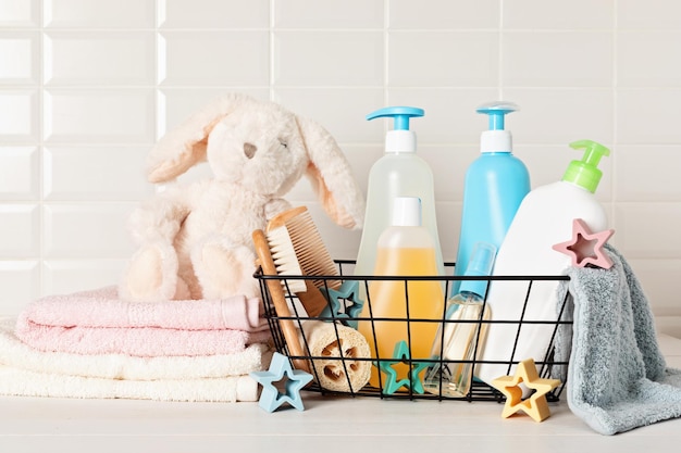 Set d'articles de toilette pour bébés, d'hygiène organique pour enfants et d'accessoires de bain