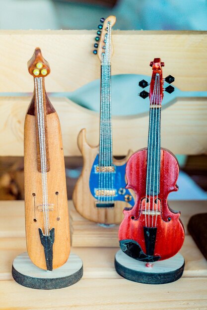 Set de modèles d'instruments de musique en bois