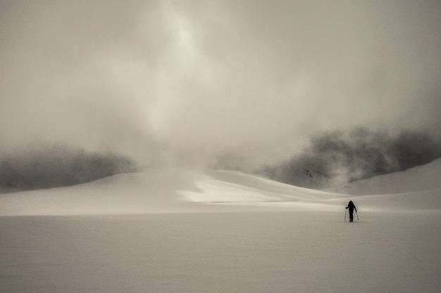 Seul dans le nuage