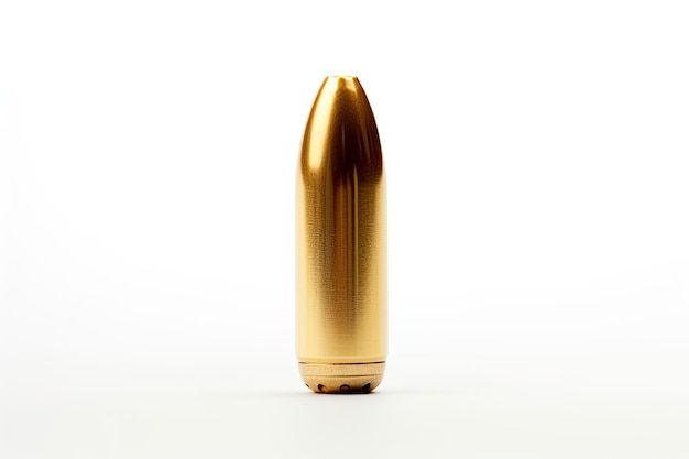 seule balle de 9 mm sur une surface blanche unie