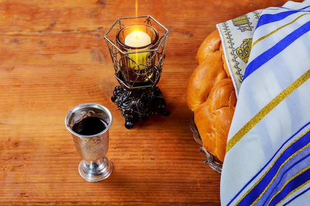 Shabbat shalom sabbat juif traditionnel rituel challah pain vin