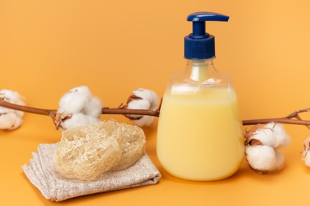 Shampooing Savon Liquide Sel De Bain Aromatique Et Autres Articles De Toilette
