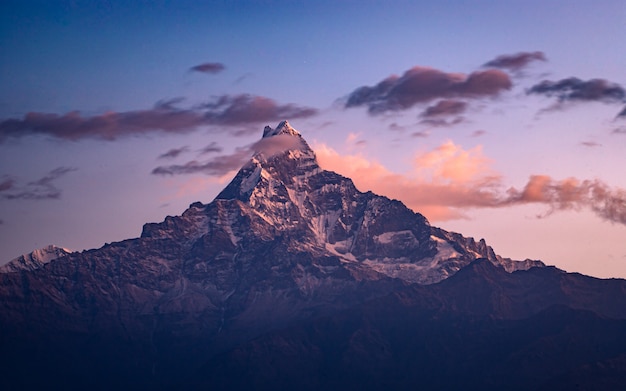 Shining Mount Fishtail pendant mardi trek, Népal.