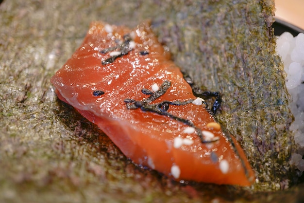 Shoyu cru mariné au saumon frais