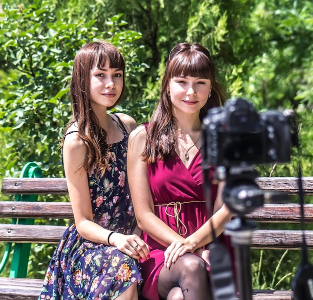 Photo shymkent kazakhstan 27 mai 2018 fête des peuples dans le parc de la ville en l'honneur de la fête tatar-bachkire sabantuy