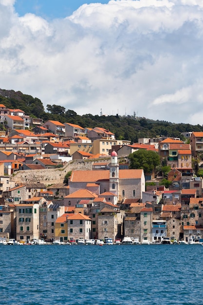 Sibenik Croatie vue depuis la mer