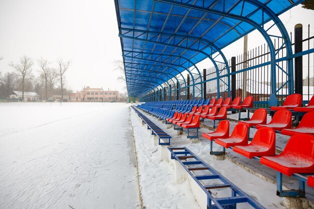 Siège sur les tribunes en hiver