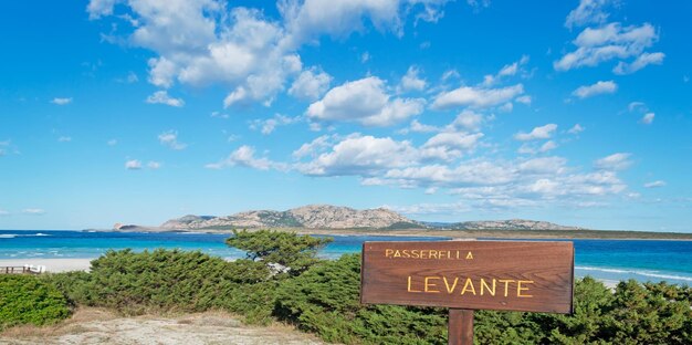 Signe de la promenade à Stintino Sardaigne