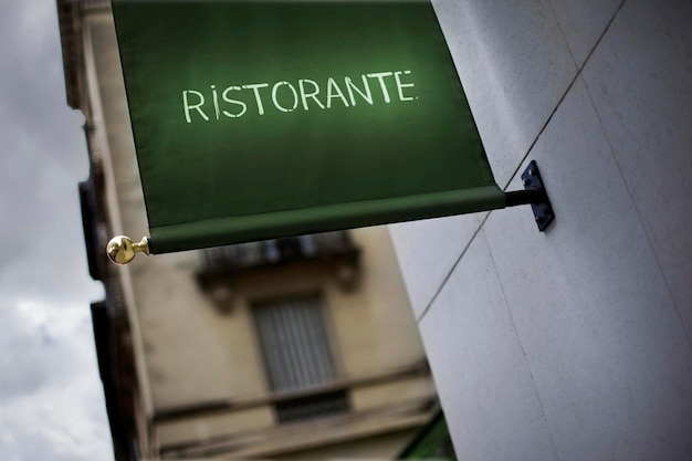 Signe d'un restaurant en Italie