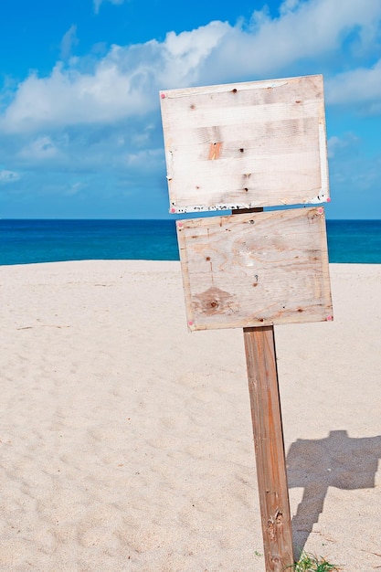 Photo signe vierge sur le sable