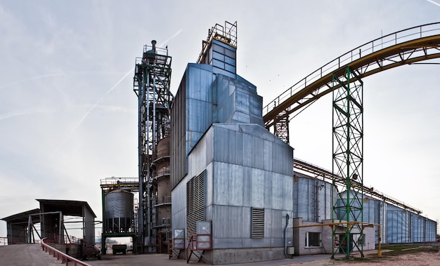 Silos élévateurs à grains en Ukraine