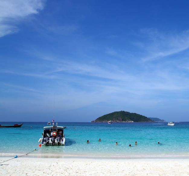 Similan Beach Island numéro 4, île paradisiaque située au sud de la Thaïlande