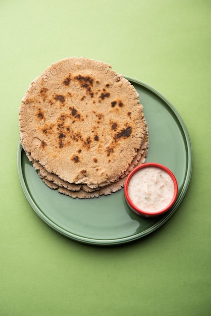 Singhara atta roti ou singoda ou paratha à la châtaigne d'eau ou pain plat