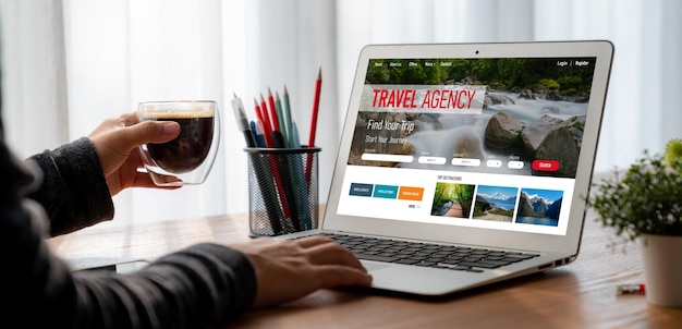 Site Web d'agence de voyages en ligne pour la recherche et la planification de voyages à la mode