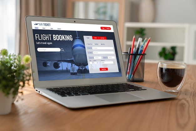 Le site Web de réservation de vols en ligne fournit un système de réservation moderne
