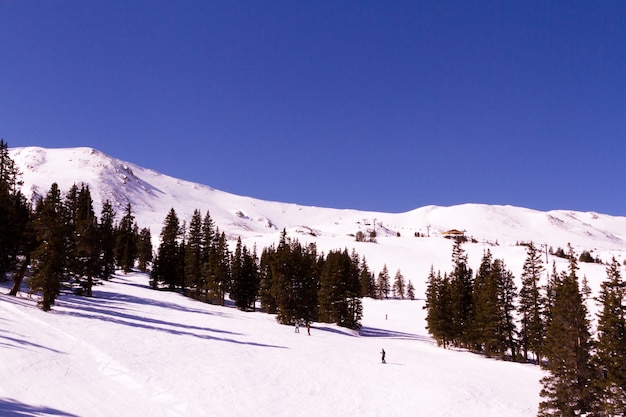 Ski à la station de ski de Loveland, Colorado.