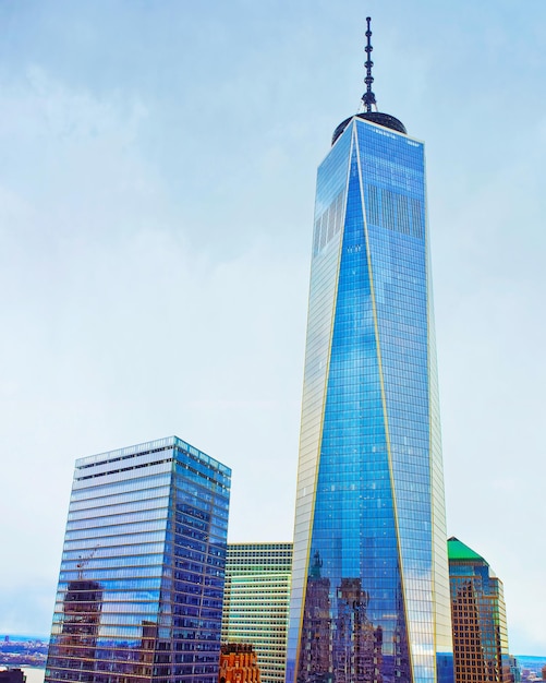 Skyline avec des gratte-ciel dans le centre financier de Lower Manhattan, New York City, Amérique. ETATS-UNIS. Bâtiment d'architecture américaine. Panorama de Metropolis NYC. Paysage urbain métropolitain