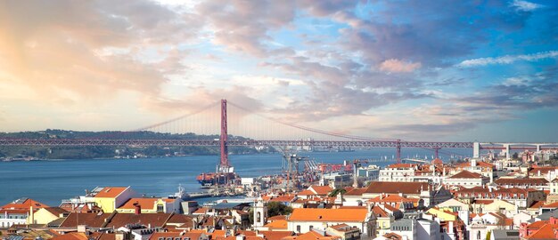 Skyline panoramique du Portugal sur Lisbonne depuis le belvédère du château Saint-Georges Sao Jorge
