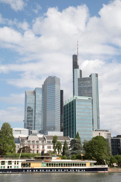 Skyline et River, Francfort, Allemagne