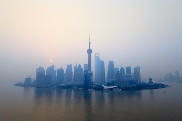 Skyline de Shanghai le matinChine