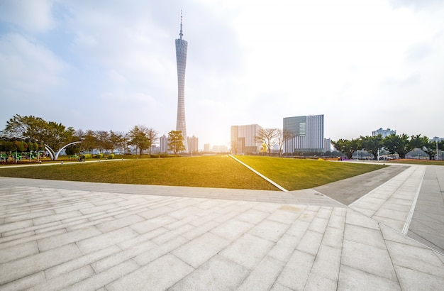 Skyline urbaine et plancher vide à Guangzhou, en Chine