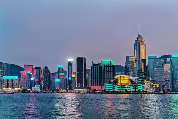 Skyline et Victoria Harbour, de Hong Kong. Vue de Kowloon sur l'île de Hong Kong.