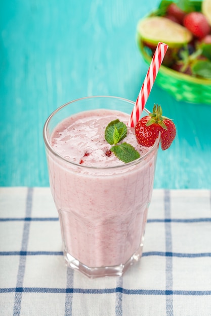 Smoothie aux baies santé en verre