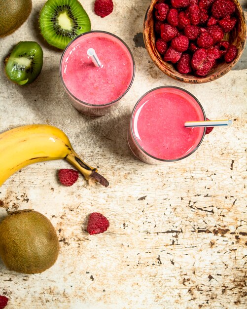 Smoothie aux fruits frais.