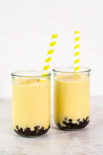 Smoothie boba à la mangue