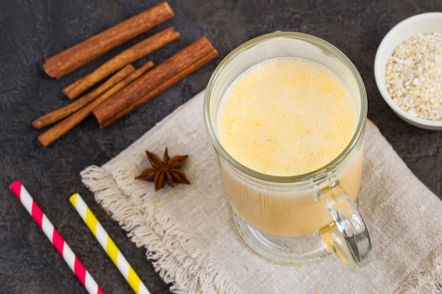 Smoothie citrouille au son d&#39;avoine et à la cannelle