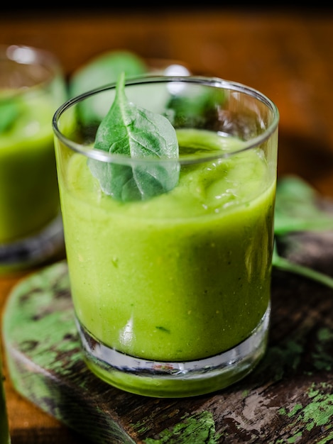 Smoothie végétalien au gingembre