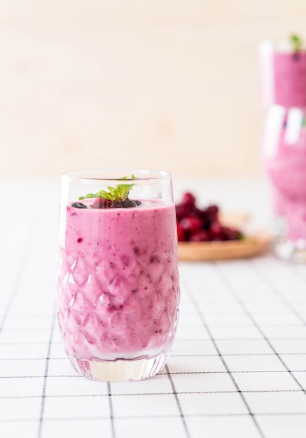 smoothies aux baies et au yogourt