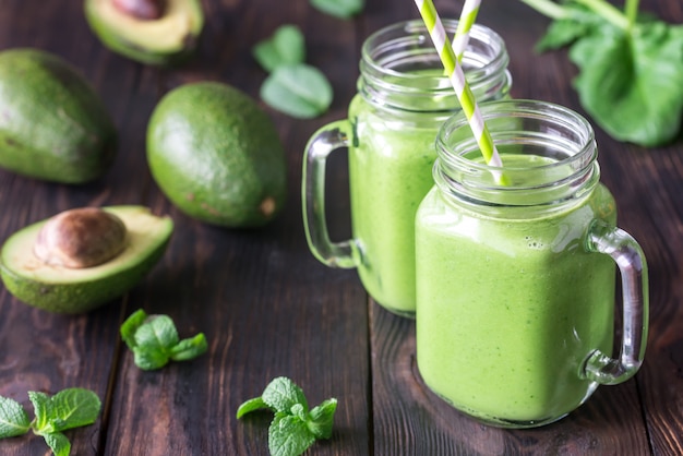 Smoothies avocat et épinards