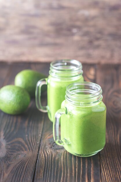 Smoothies avocat et épinards