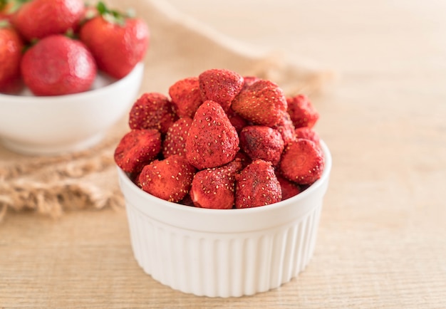 snack aux fraises séchées